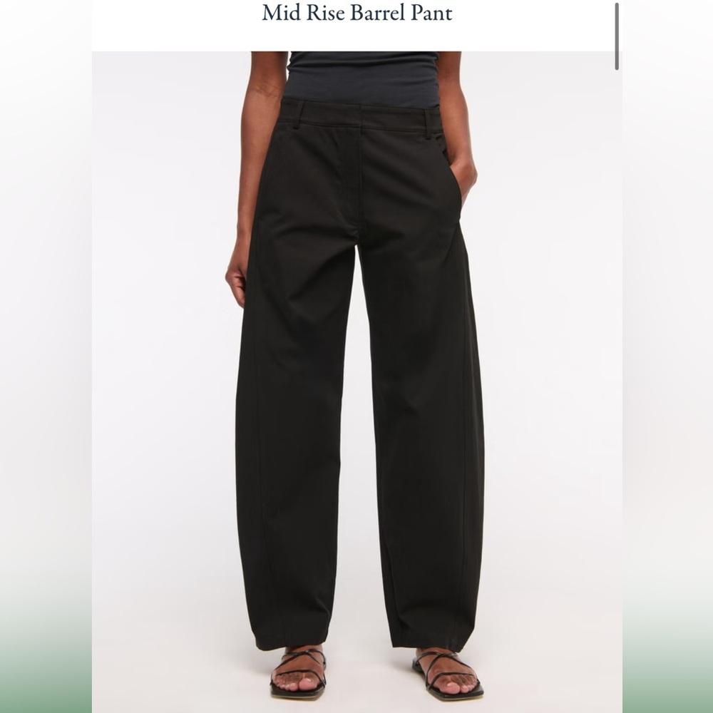 Abercrombie & Fitch Black Mid Rise Barrel Pants